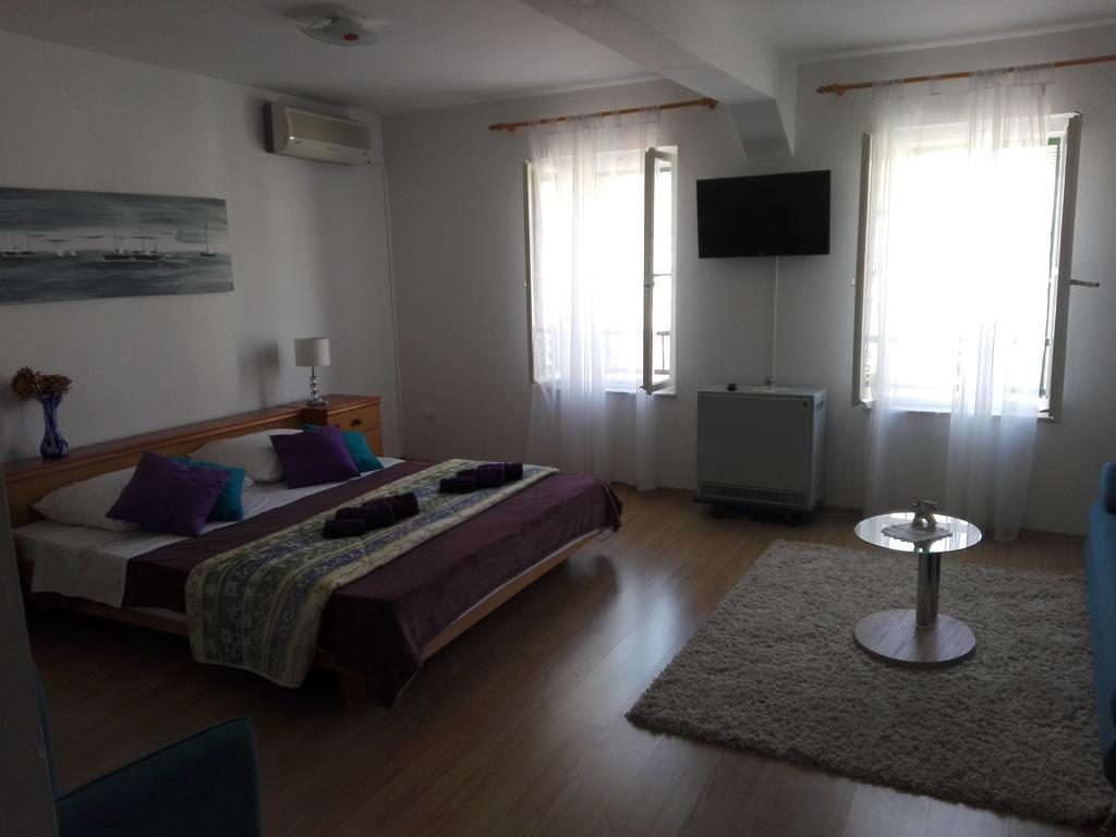 Apartman Drazin Apartment Kastela Exterior photo